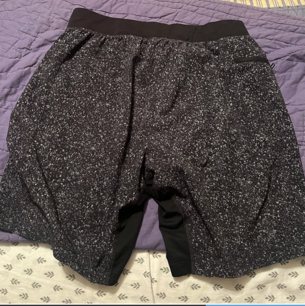 Medium Black Lululemon Athletic Shorts w/interior drawstring